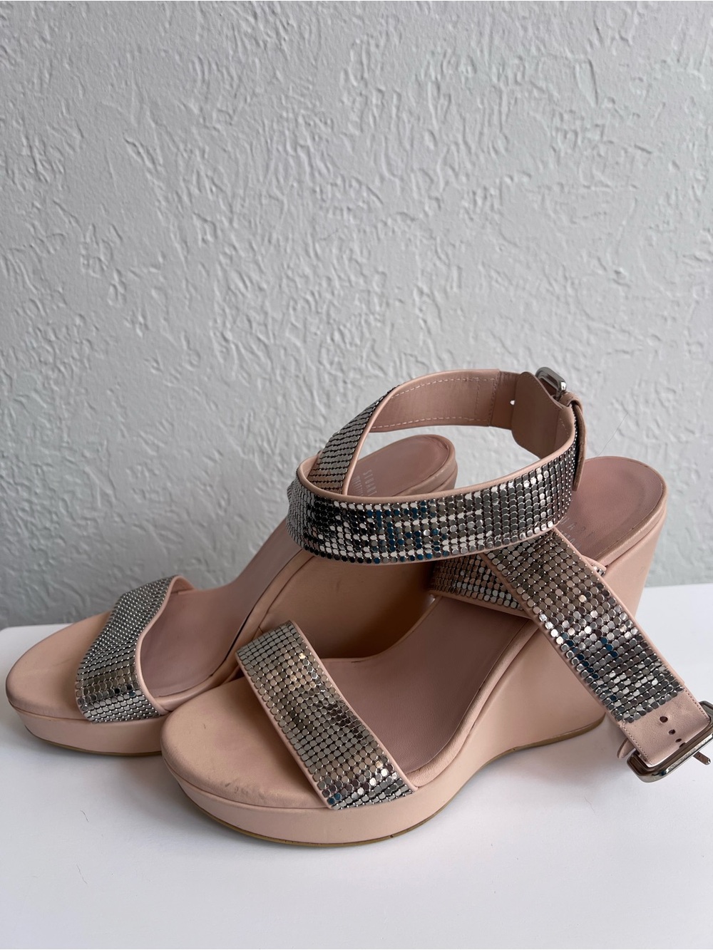 Stuart Weitzman Shimmery Silver Sandal Wedges Strappy Size 6.5 Spain Evening - Picture 7 of 11